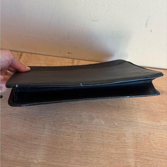 Authentic Louis Vuitton black leather clutch - Picture 5 of 8